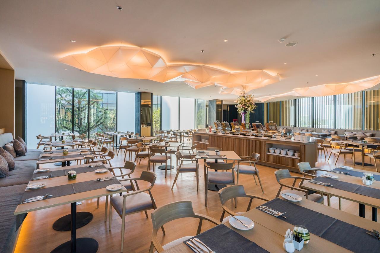 Arize Hotel Sri Racha Сирача Экстерьер фото