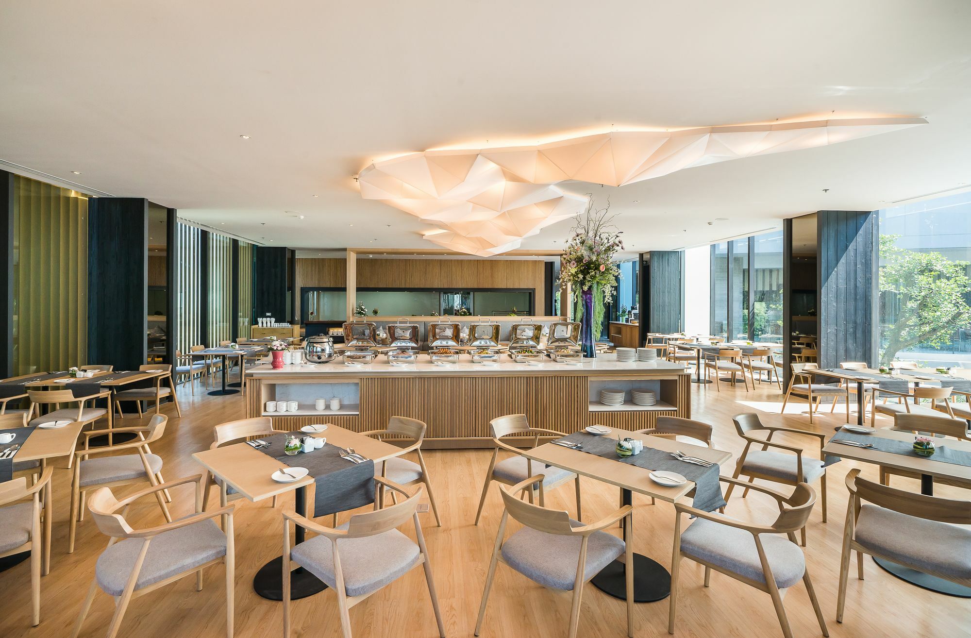 Arize Hotel Sri Racha Сирача Экстерьер фото