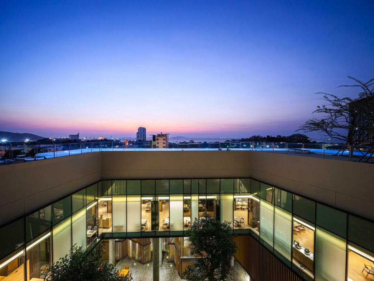 Arize Hotel Sri Racha Сирача Экстерьер фото